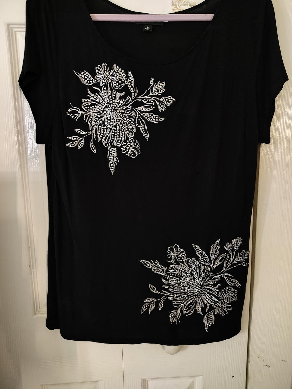 Black Floral Embellished Women’s Scoop Neck Top